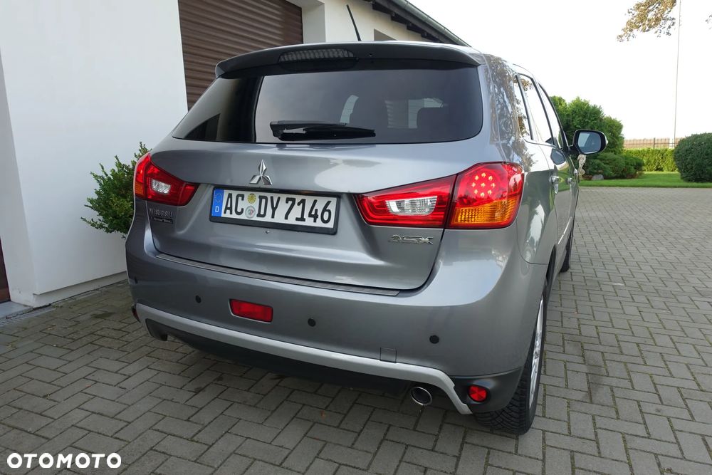 Mitsubishi ASX - 10