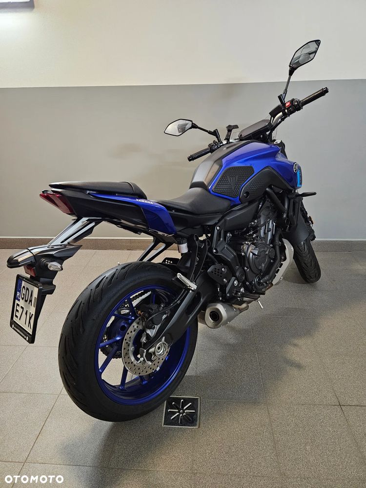 Yamaha MT - 8