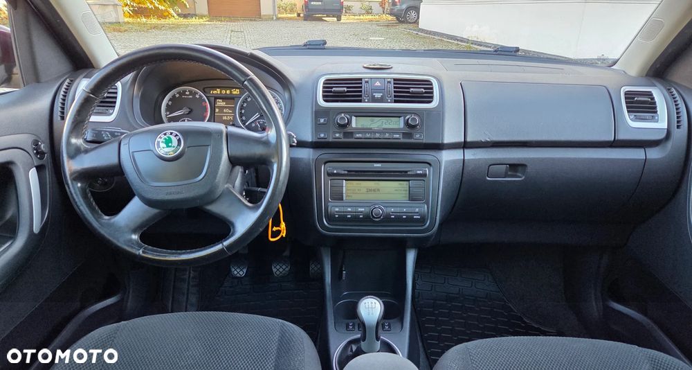 Skoda Roomster 1.6 16V Comfort - 8