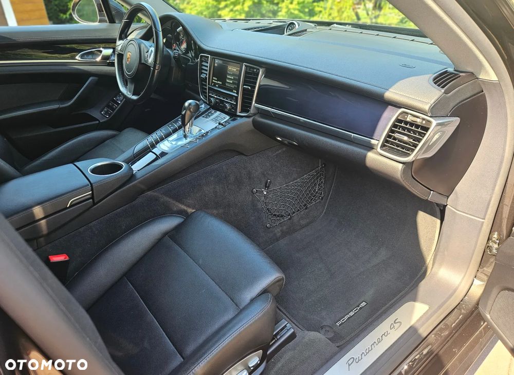 Porsche Panamera 4S Executive PDK - 23