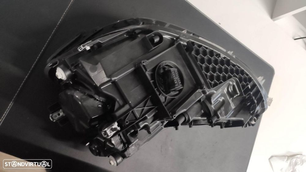 farol direito full led VW Golf 7 GTE - 10