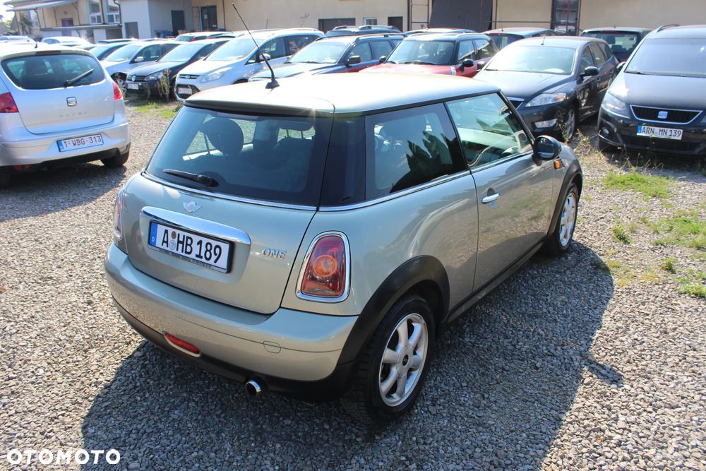 MINI ONE - 4
