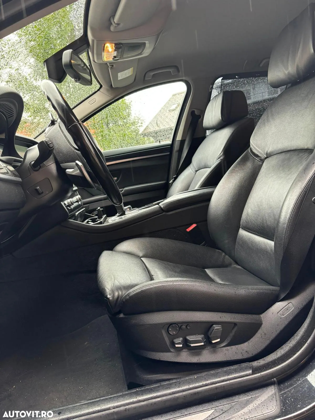 BMW Seria 5 528i Touring Aut. Modern Line - 12