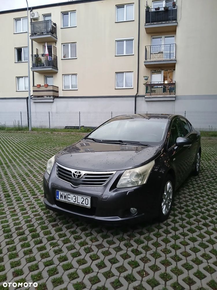 Toyota Avensis 2.0 Prestige NAVI - 2