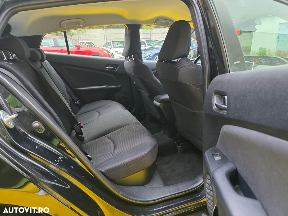 Toyota Prius 1.8 Dual VVT-i Luna - 12