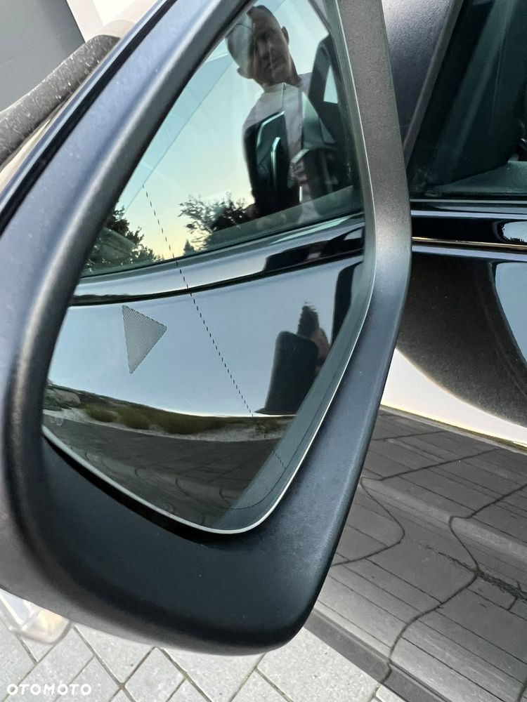 BMW Seria 5 520d Sport Line - 22