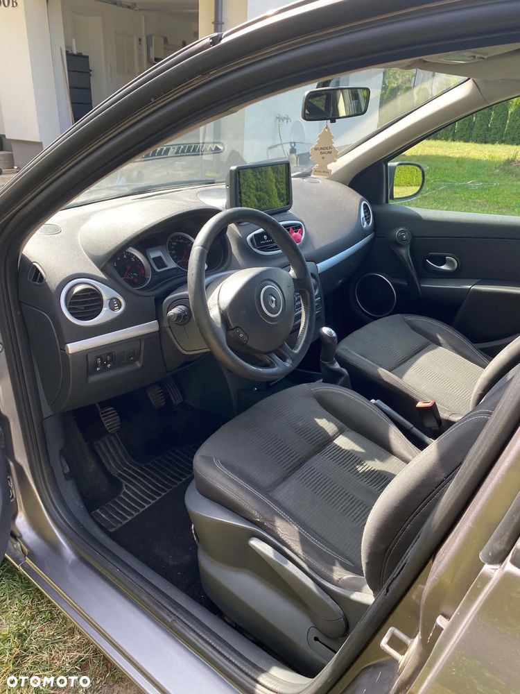 Renault Clio - 6