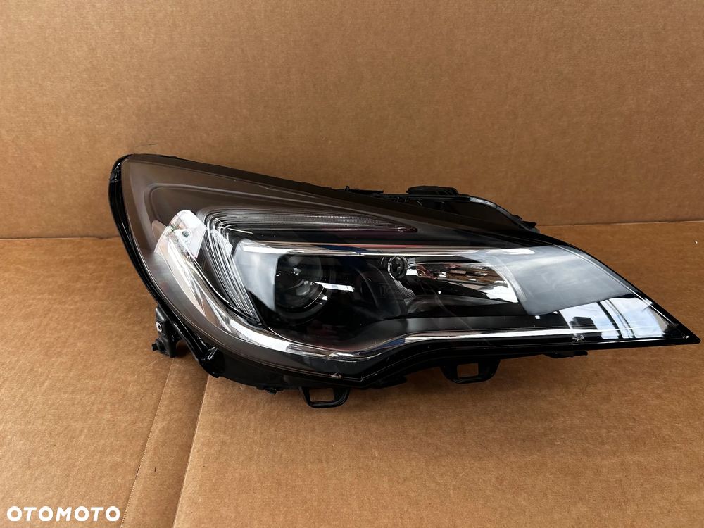 OPEL ASTRA K 5 LAMPA PRAWA PRZEDNIA REFLEKTOR PRAWY SOCZEWKA H7 39081893 662588537 - 1