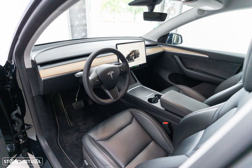 Tesla Model Y Standard - 9