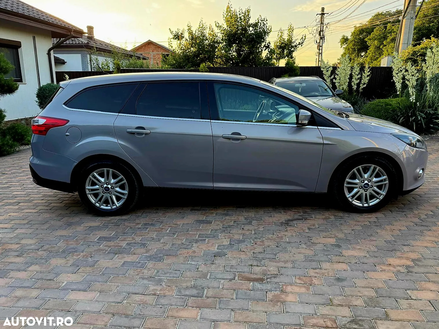Ford Focus 2.0 TDCi DPF Titanium - 11