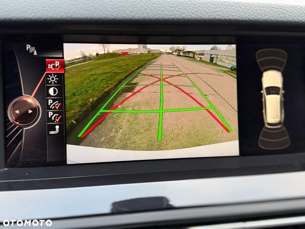 BMW Seria 5 528i xDrive Luxury Line - 22