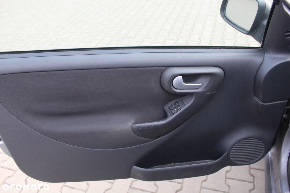 Opel Corsa 1.2 16V - 15