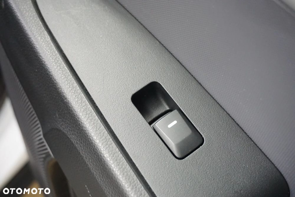 Kia Sportage 1.7 CRDI 2WD Attract - 25