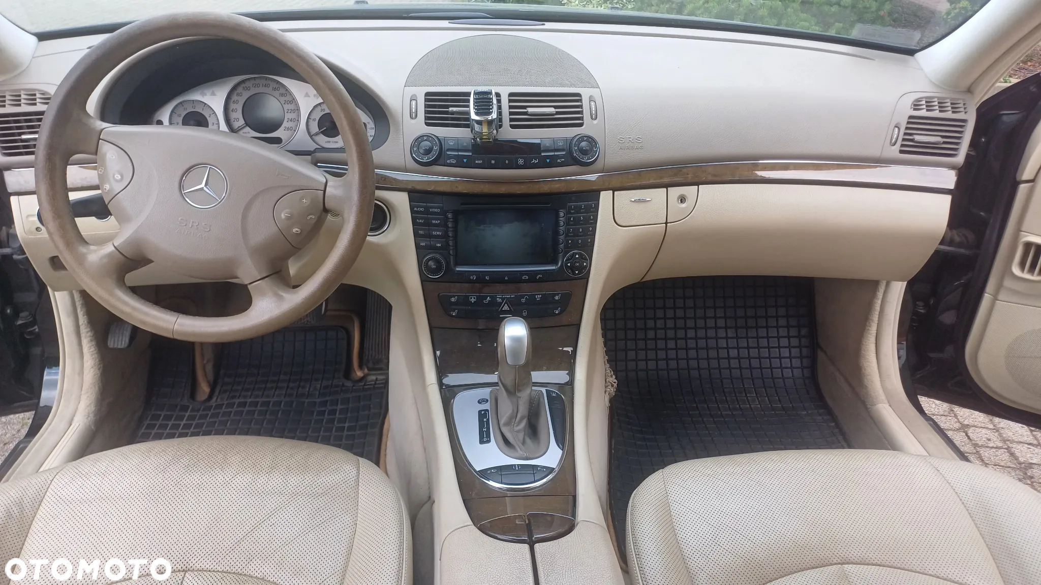 Mercedes-Benz Klasa E 320 CDI Avantgarde - 24