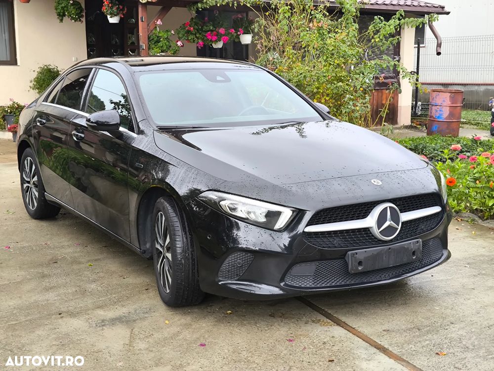 Mercedes-Benz A - 1