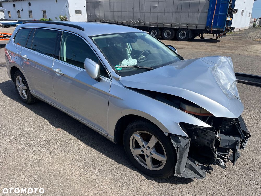 Volkswagen Passat 2.0 TDI BMT Comfortline - 1
