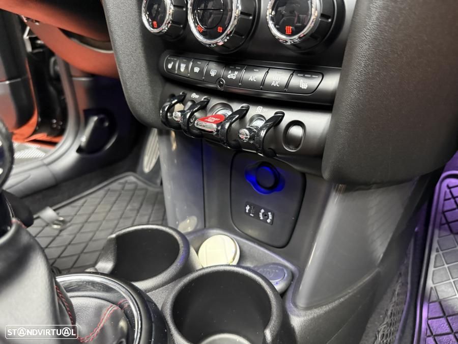 MINI Cabrio - 33