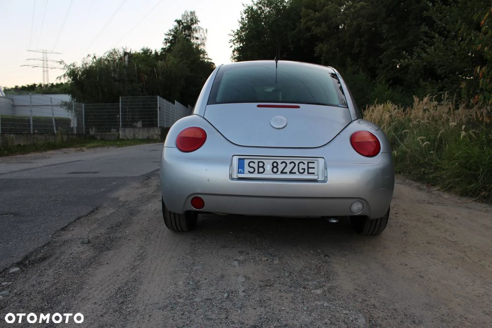 Volkswagen New Beetle - 9