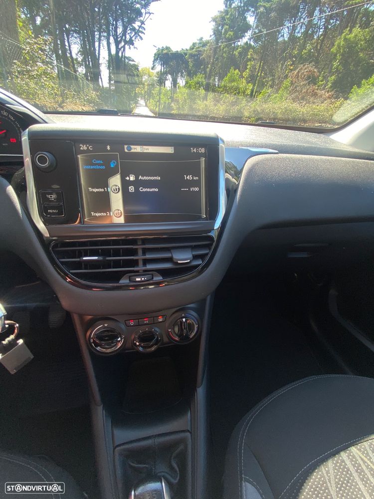 Peugeot 208 1.2 PureTech Access - 11