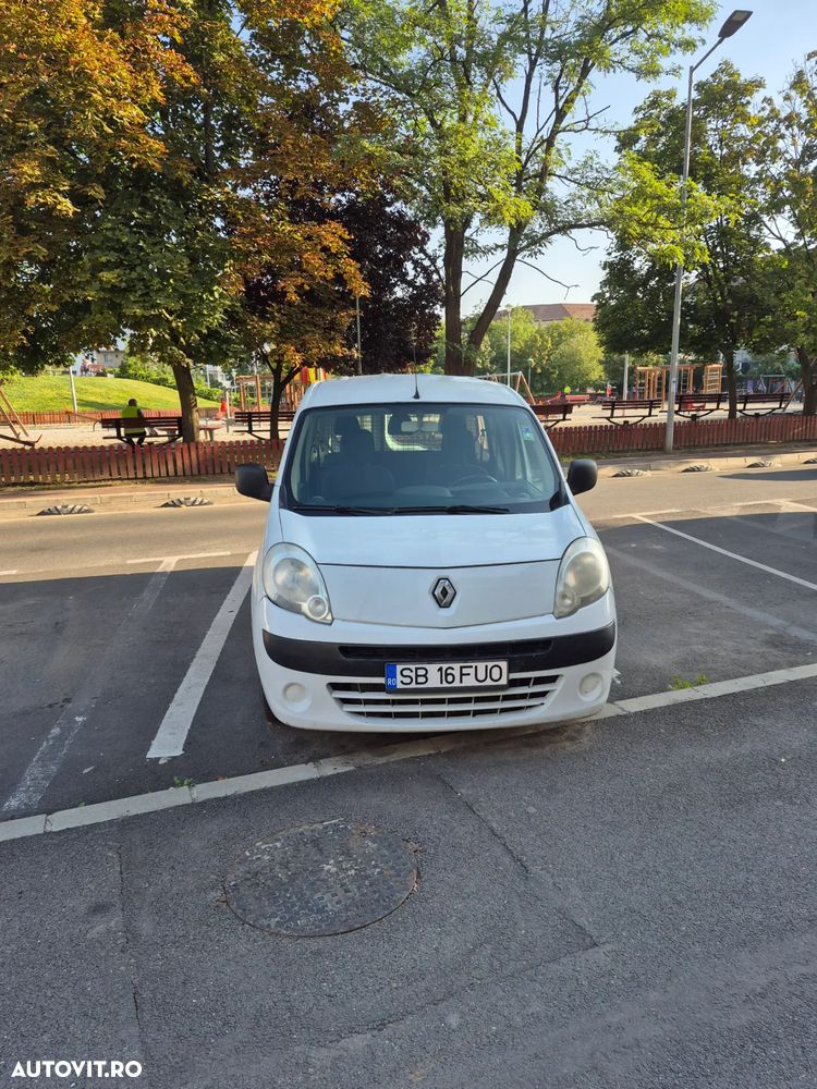 Renault Kangoo dCi 90 FAP Grand - 9