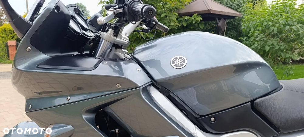 Yamaha FJR - 37