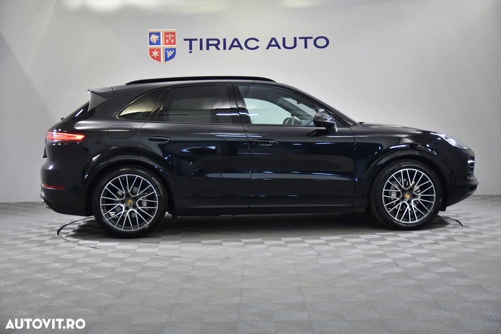 Porsche Cayenne - 6