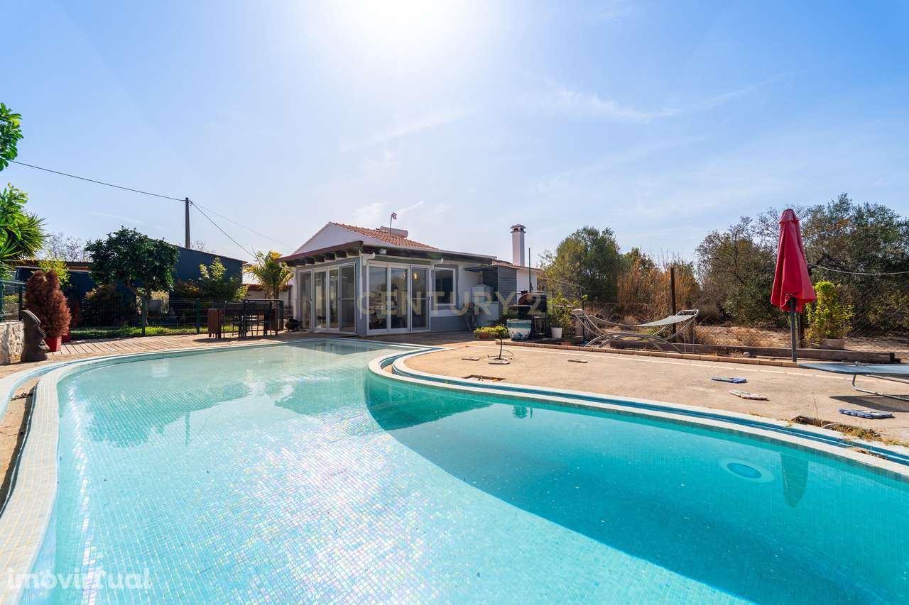 MORADIA T2+1 COM PISCINA SITUADA NO CAMPO EM MOURICÃO - ALGARVE - Grande imagem: 2/36