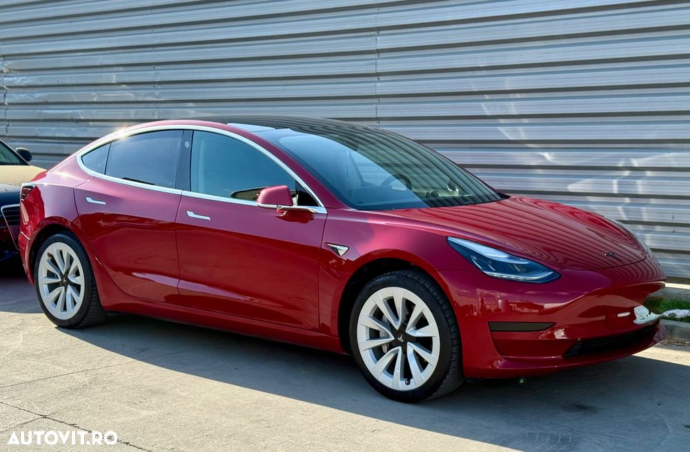 Tesla Model 3 - 12