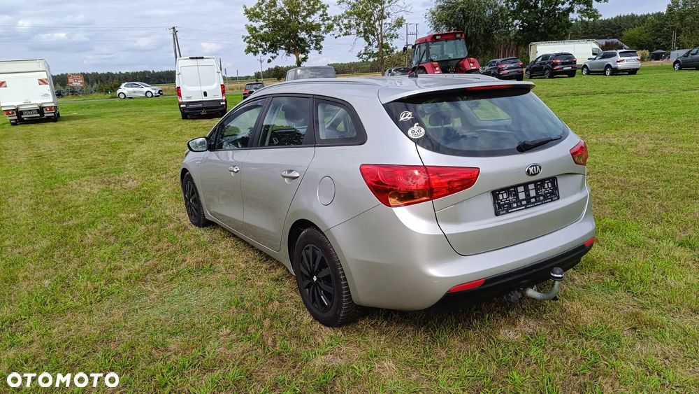 Kia Ceed - 7