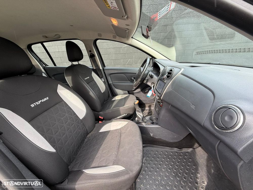 Dacia Sandero 1.5 dCi Stepway - 7