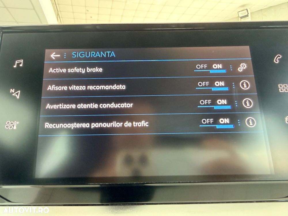 Peugeot 2008 PureTech 100 Allure - 13