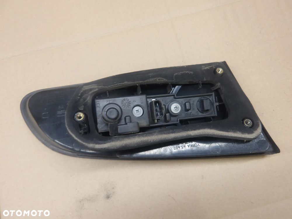 SEAT IBIZA III 06-09 1.4B 3D LAMPA TYLNA PRAWA LEWA TYŁ W KLAPE 6L69450963F - 3