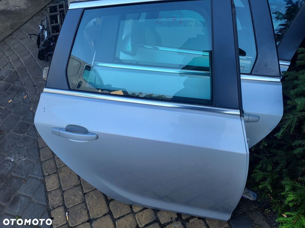 Drzwi tylne prawe opel astra j z 11r kombi lakier z176 kompletne - 2