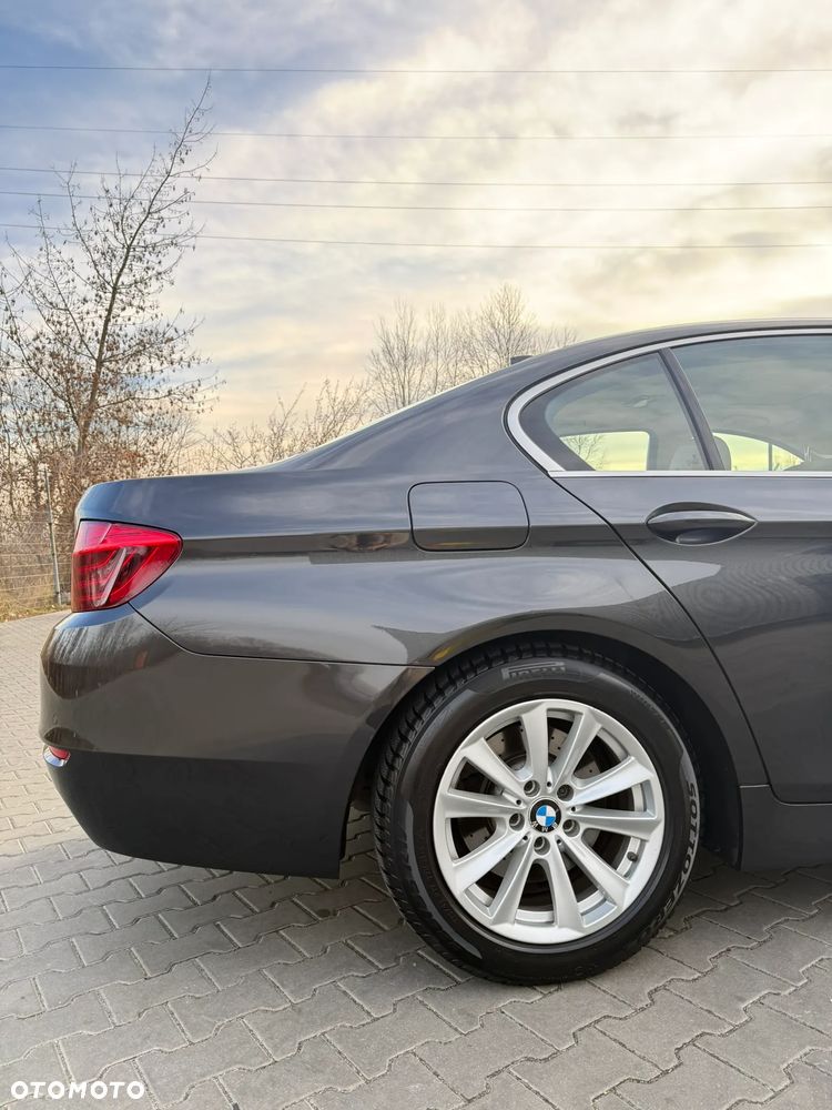 BMW Seria 5 520d - 8