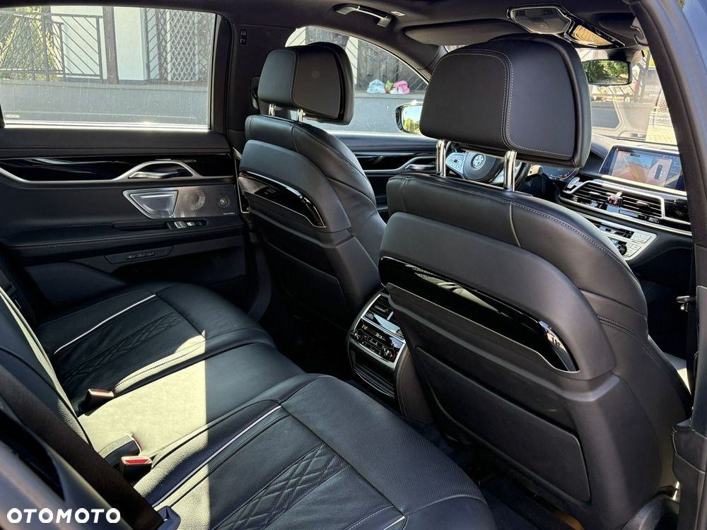 BMW Seria 7 - 13