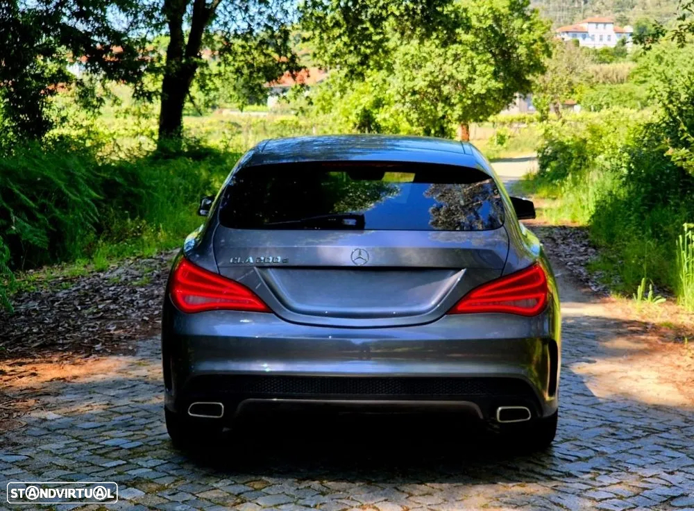 Mercedes-Benz 200 - 5