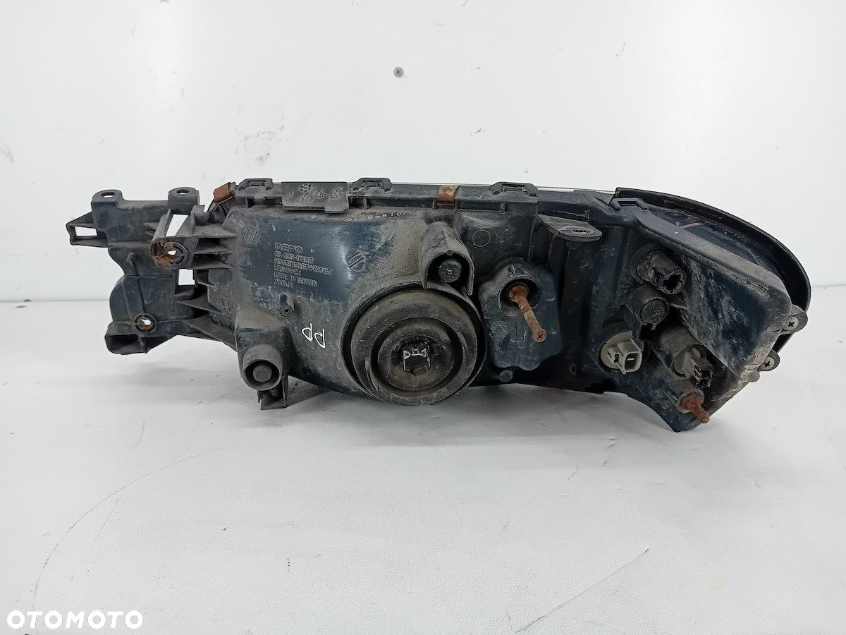 LAMPA PRZÓD PRAWA SUBARU FORESTER II 08-320-1110R - 3