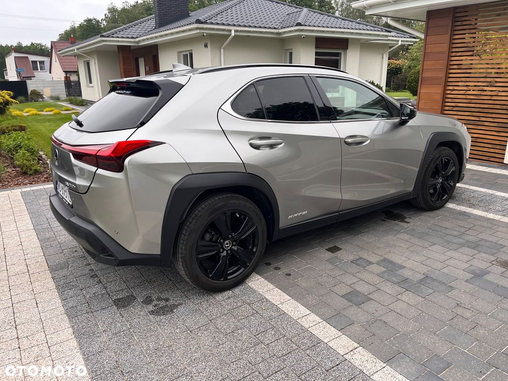 Lexus UX 250h Prestige 2WD - 9