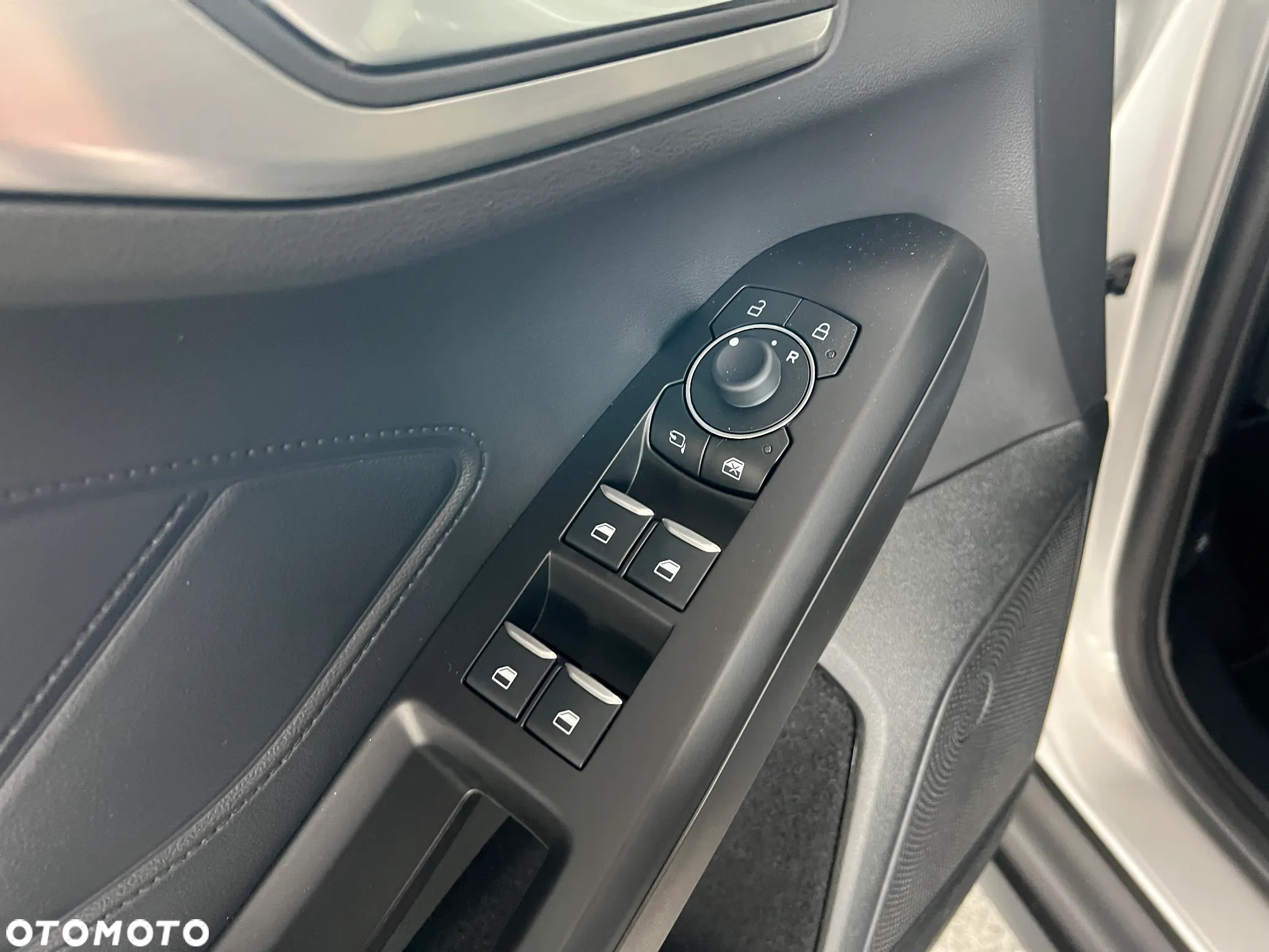 Ford Focus 1.0 EcoBoost Titanium - 17