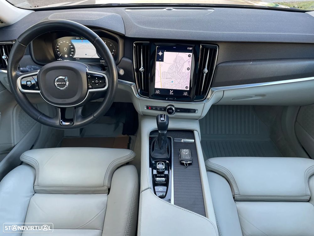 Volvo V90 Cross Country 2.0 D4 Pro AWD Geartronic - 6
