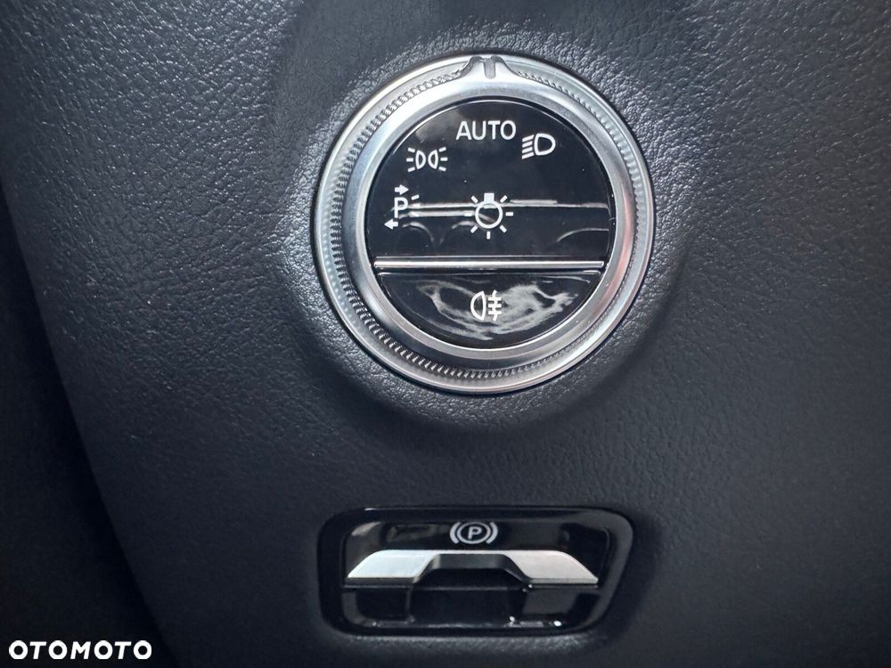 Mercedes-Benz Klasa C - 25