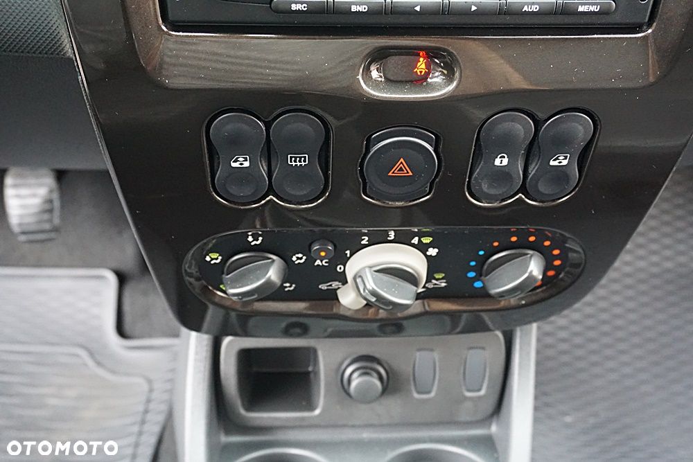 Dacia Duster 1.6 16V 4x2 Prestige - 27