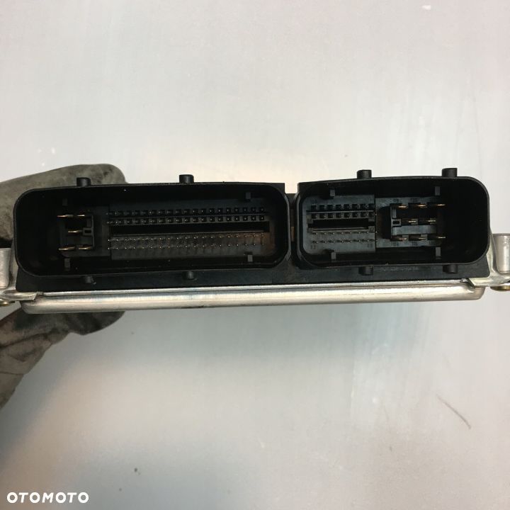 STEROWNIK SILNIKA PASSAT B5 FL 2.0 ALT 3B0907557R - 3