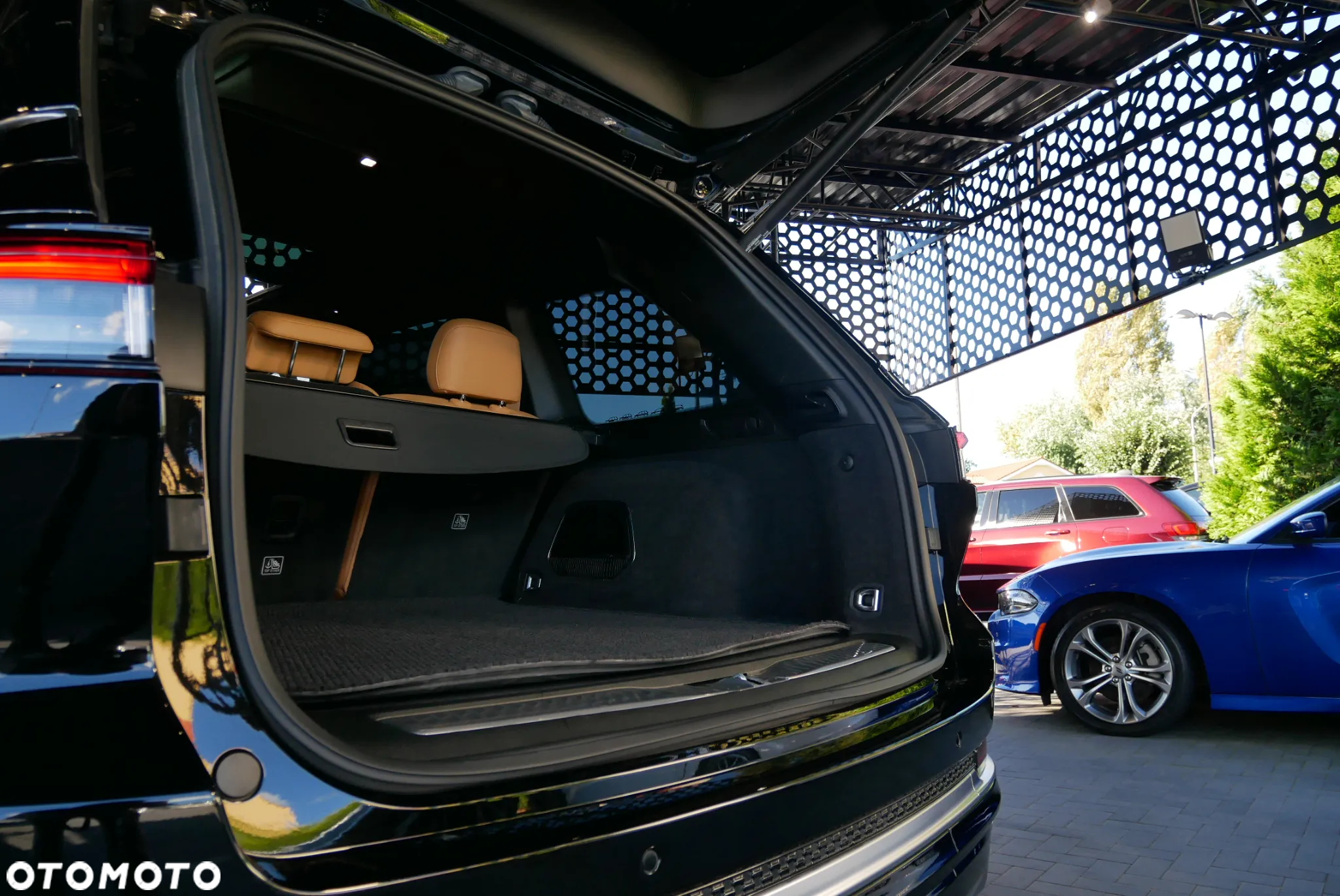 Jeep Grand Cherokee - 35