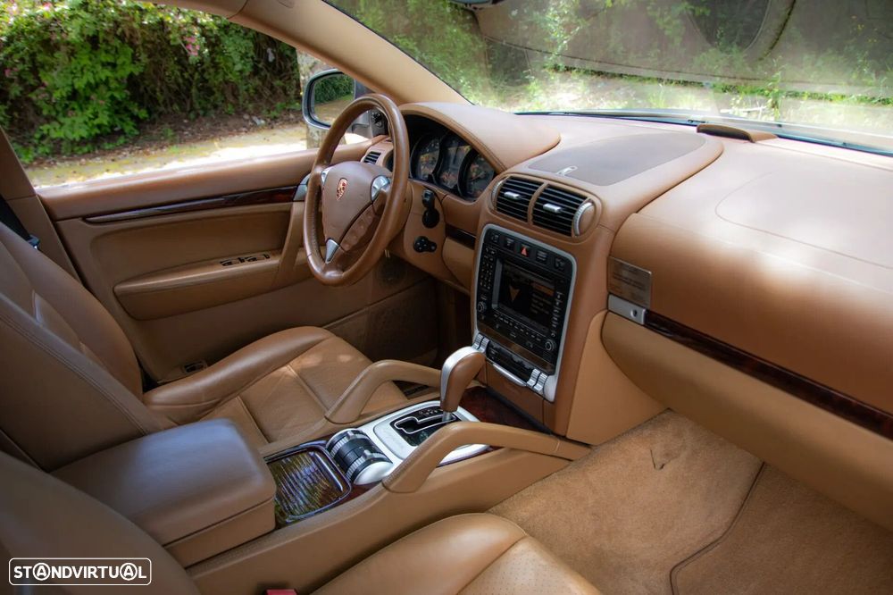 Porsche Cayenne Tiptronic - 45