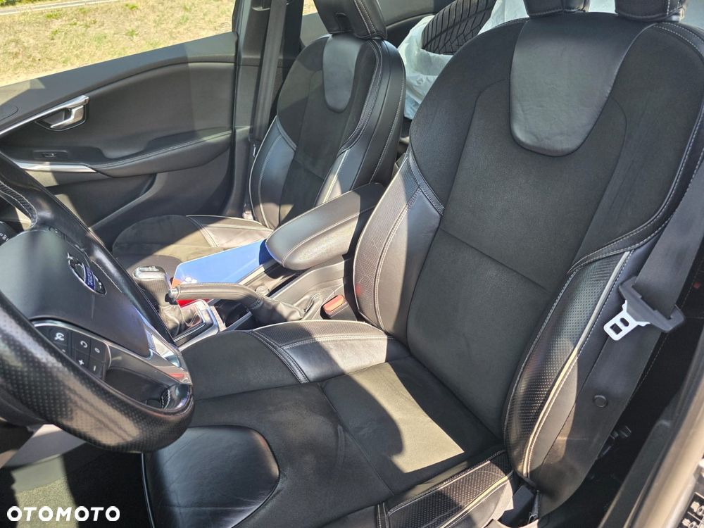 Volvo V40 - 17
