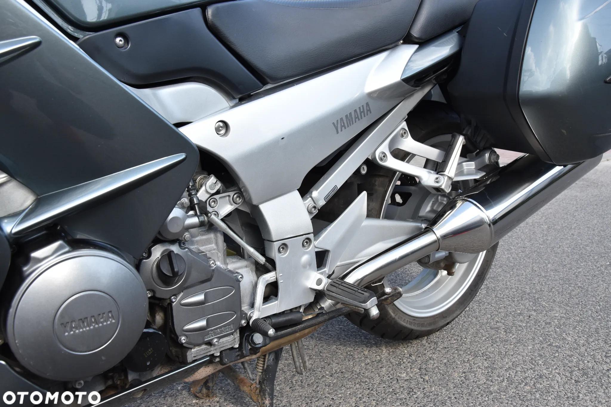 Yamaha FJR - 10