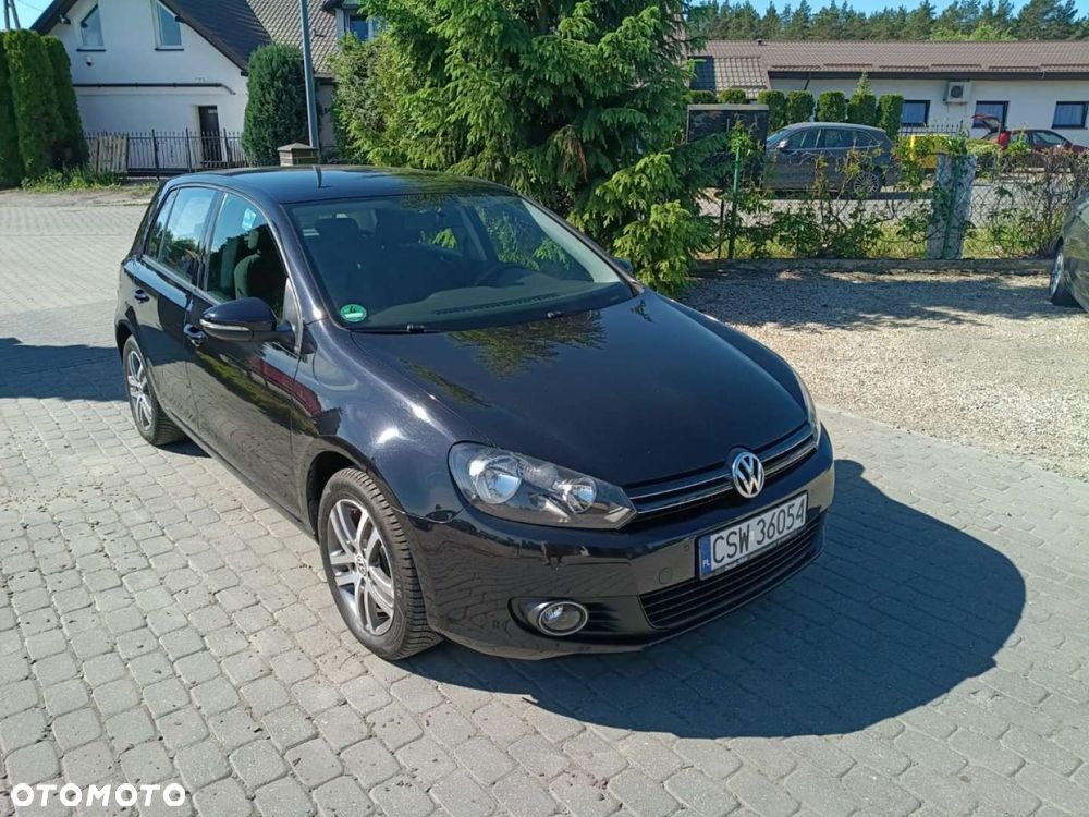 Volkswagen Golf - 1