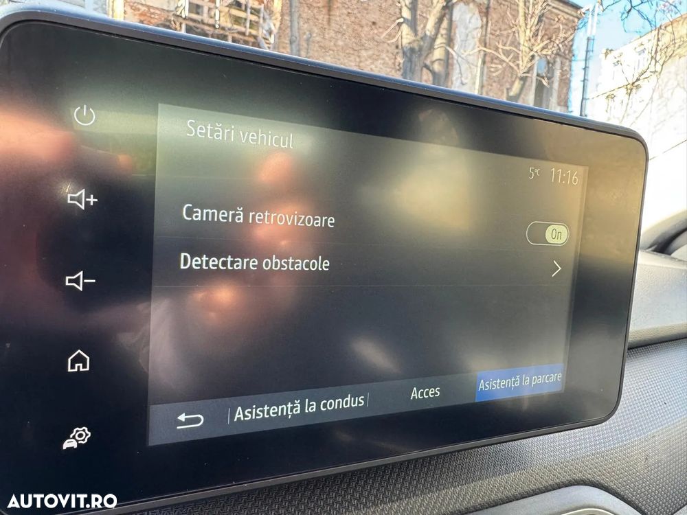 Dacia Logan TCe 90 Essential - 13