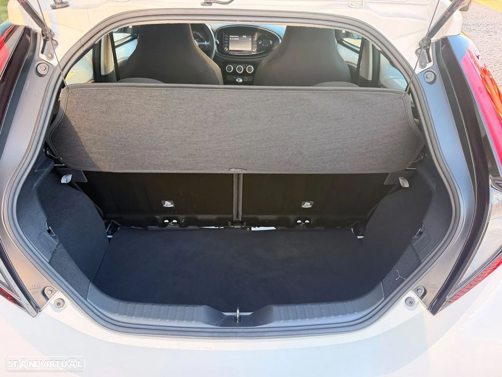Toyota Aygo x-play - 33